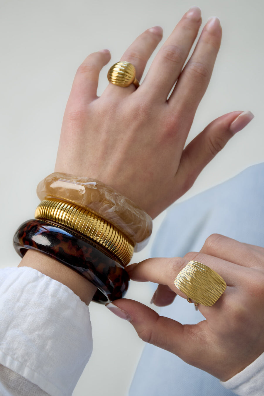 Brazalete Resina Efecto Carey | LIZNA GLOW lifestyle