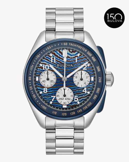 Reloj Bulova Lunar Pilot Timascus 98A329 — Edición Limitada 150 Aniversario lifestyle