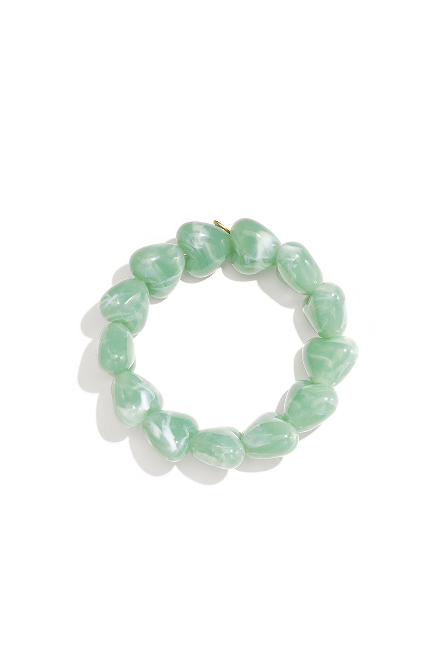 Pulsera de cuentas con grandes cuentas en forma de corazón.