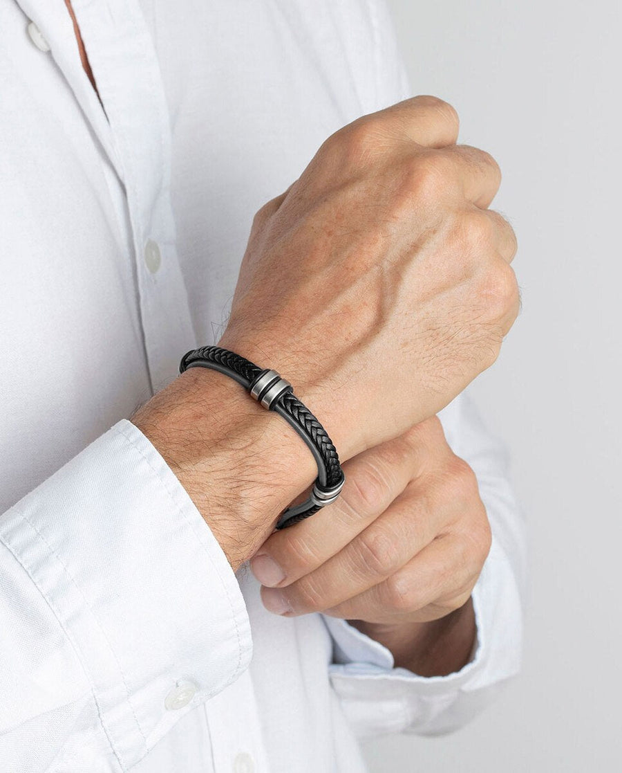 Pulsera Lotus Style LS1829-2/4 — Cuero Negro y Gris con Acero lifestyle