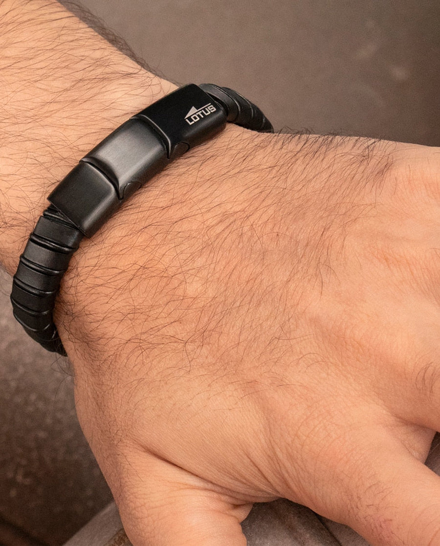 Pulsera Lotus Style LS2534-2/1 — Acero 316L Negro Mate lifestyle